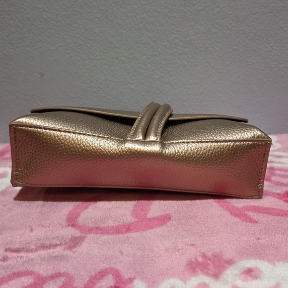 Chantecaille Metallic Gold Loop Lock Wristlet - Picture 6 of 10